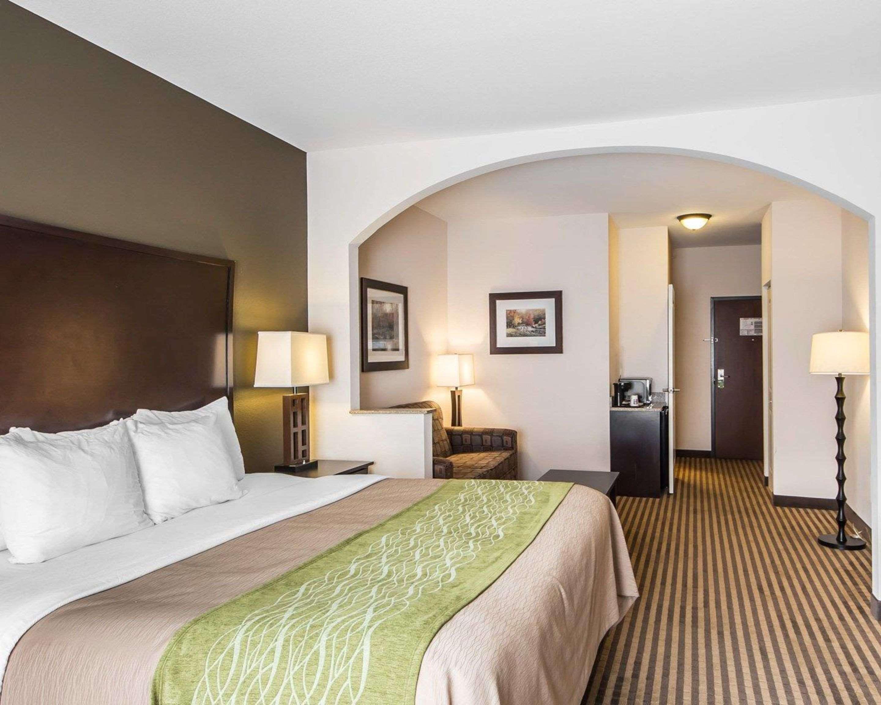Comfort Inn & Suites Alva Exterior photo