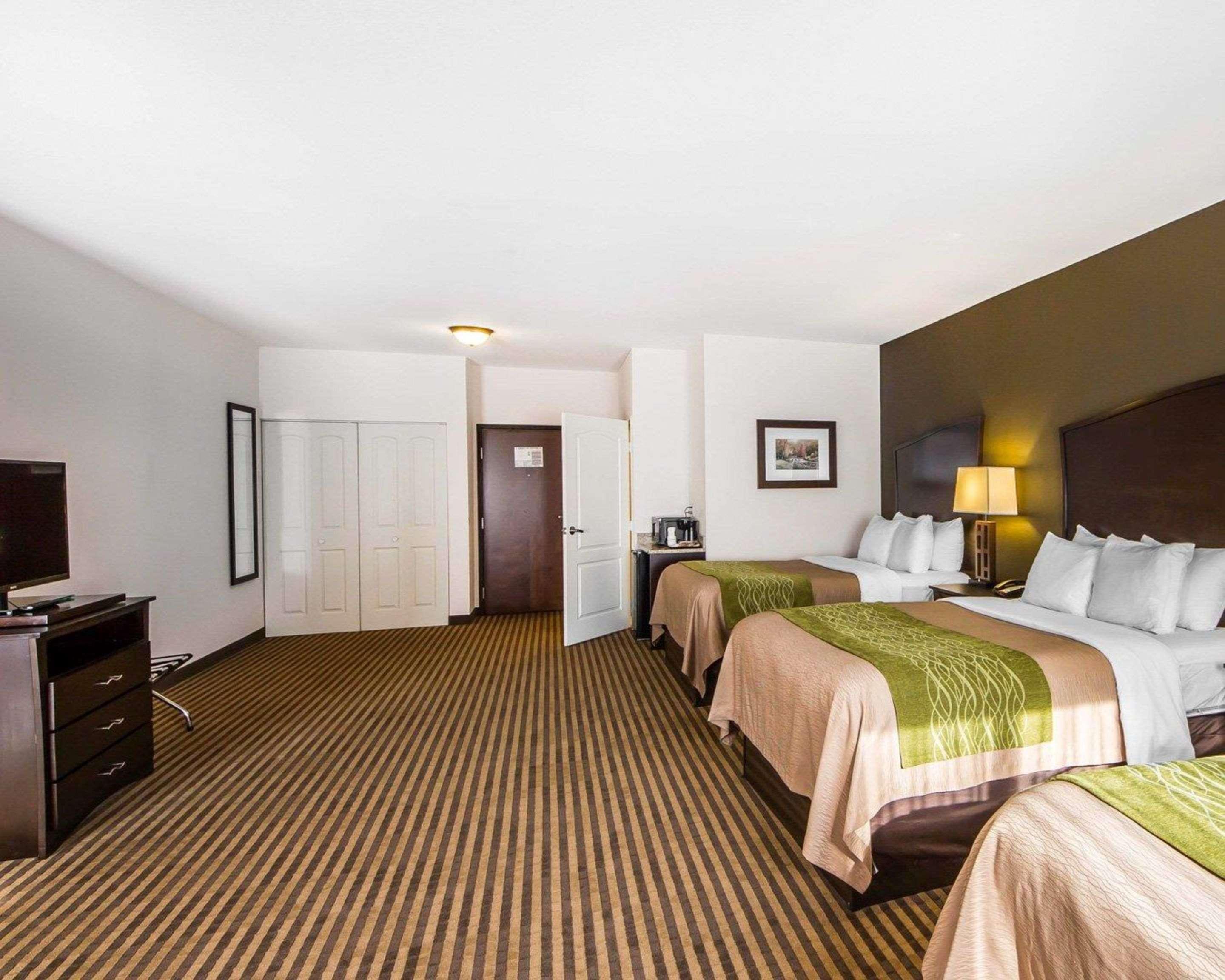 Comfort Inn & Suites Alva Exterior photo