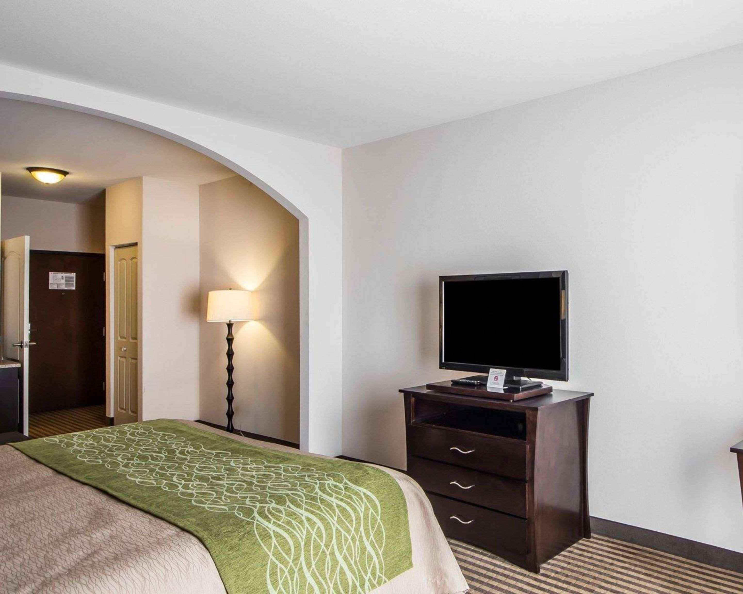 Comfort Inn & Suites Alva Exterior photo